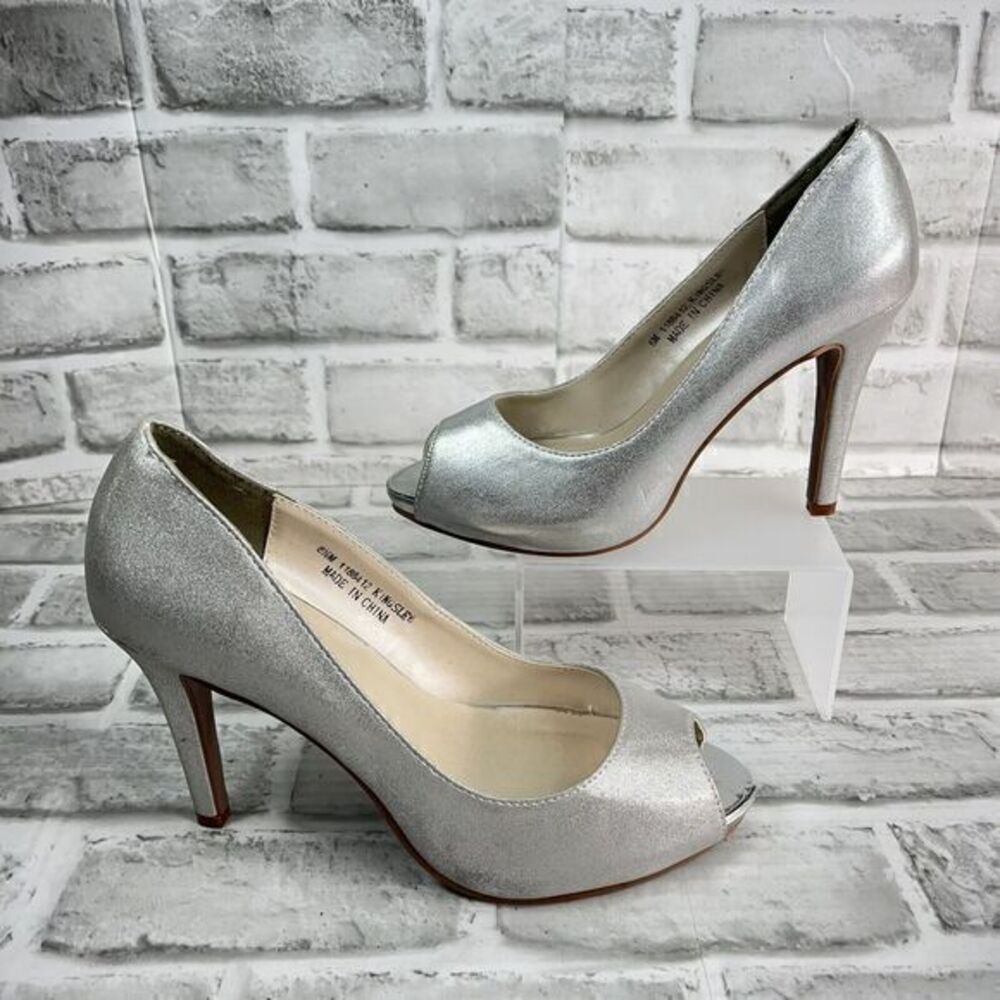David's Bridal Kingsley Women's Size 8.5 Silver Metallic Peep Toe Pumps